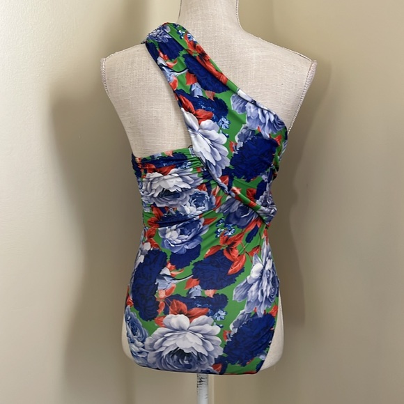 🆕 Zara One Sleeve Floral
Asymmetric Bodysuit - Picture 13 of 15